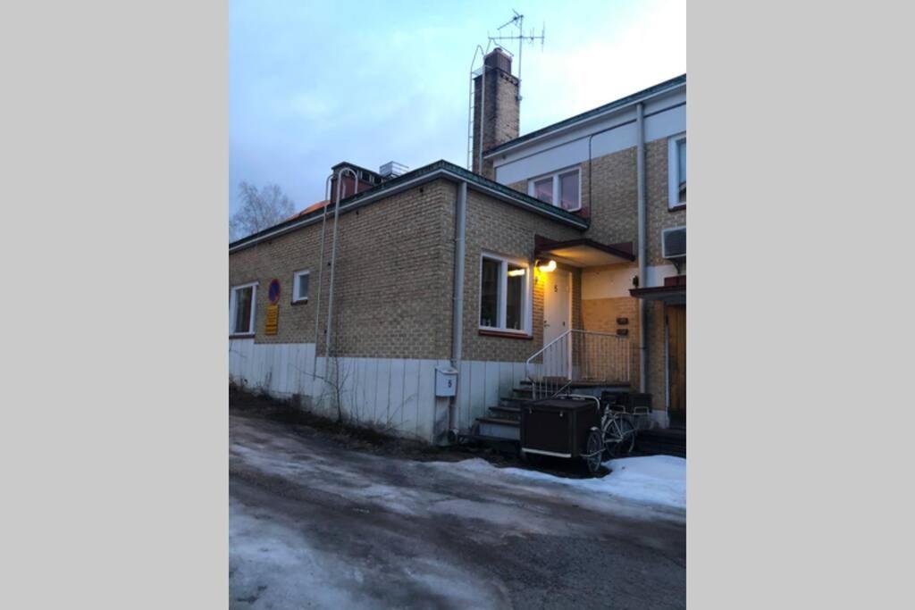 Yksioe 1 Km Jokirannasta Foeriltae/ 2 Km Torilta * Turku